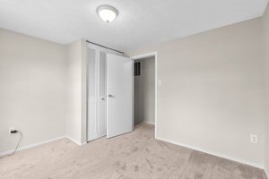 19. Upper bedroom.jpg