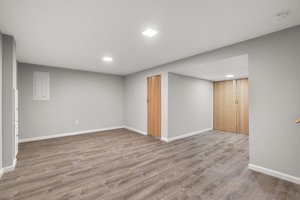 29. Family room.jpg