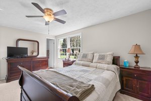 24. Upper bedroom.jpg