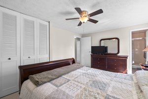 25. Upper bedroom.jpg