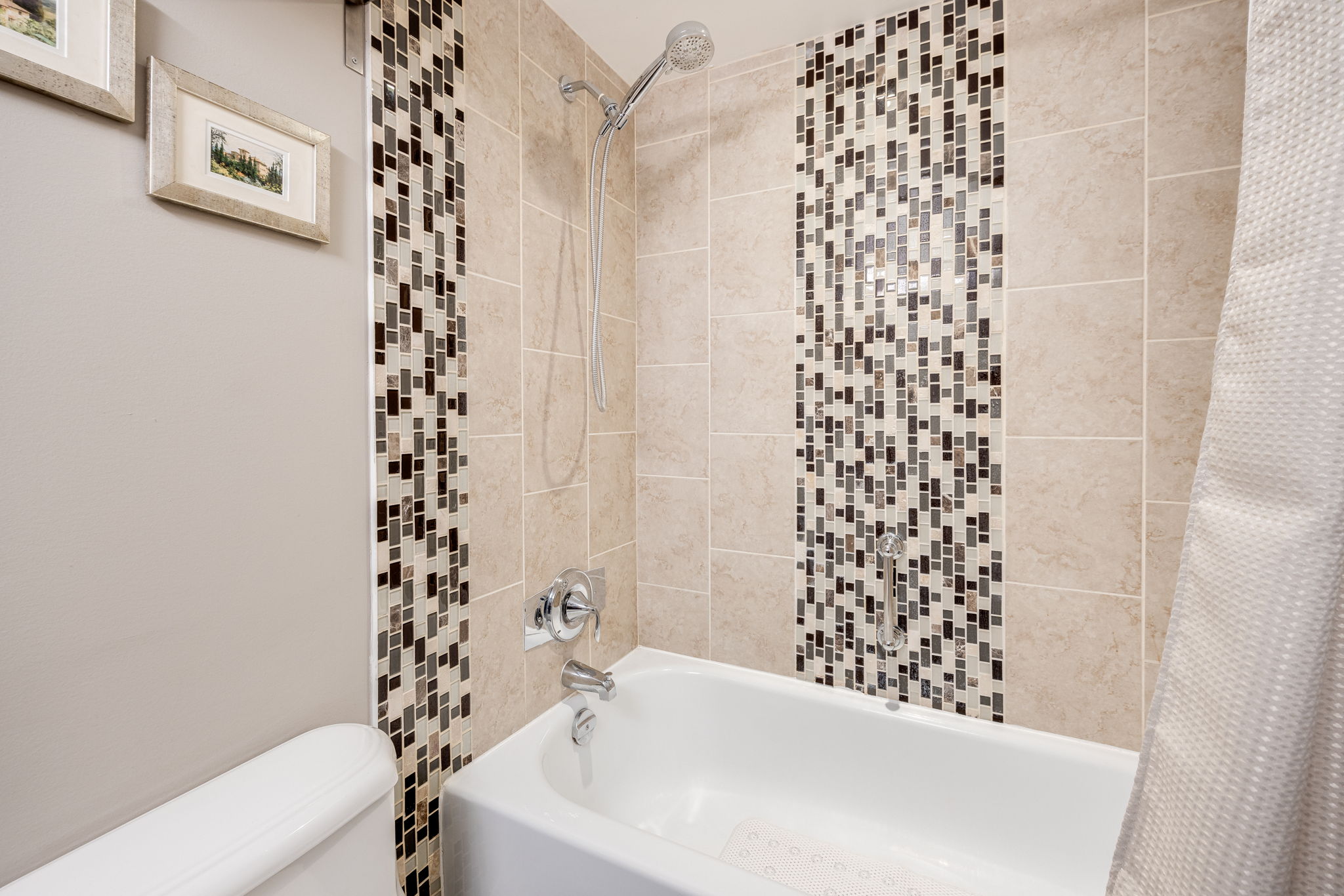 Mississauga property showcase — delivered property photograph 16
