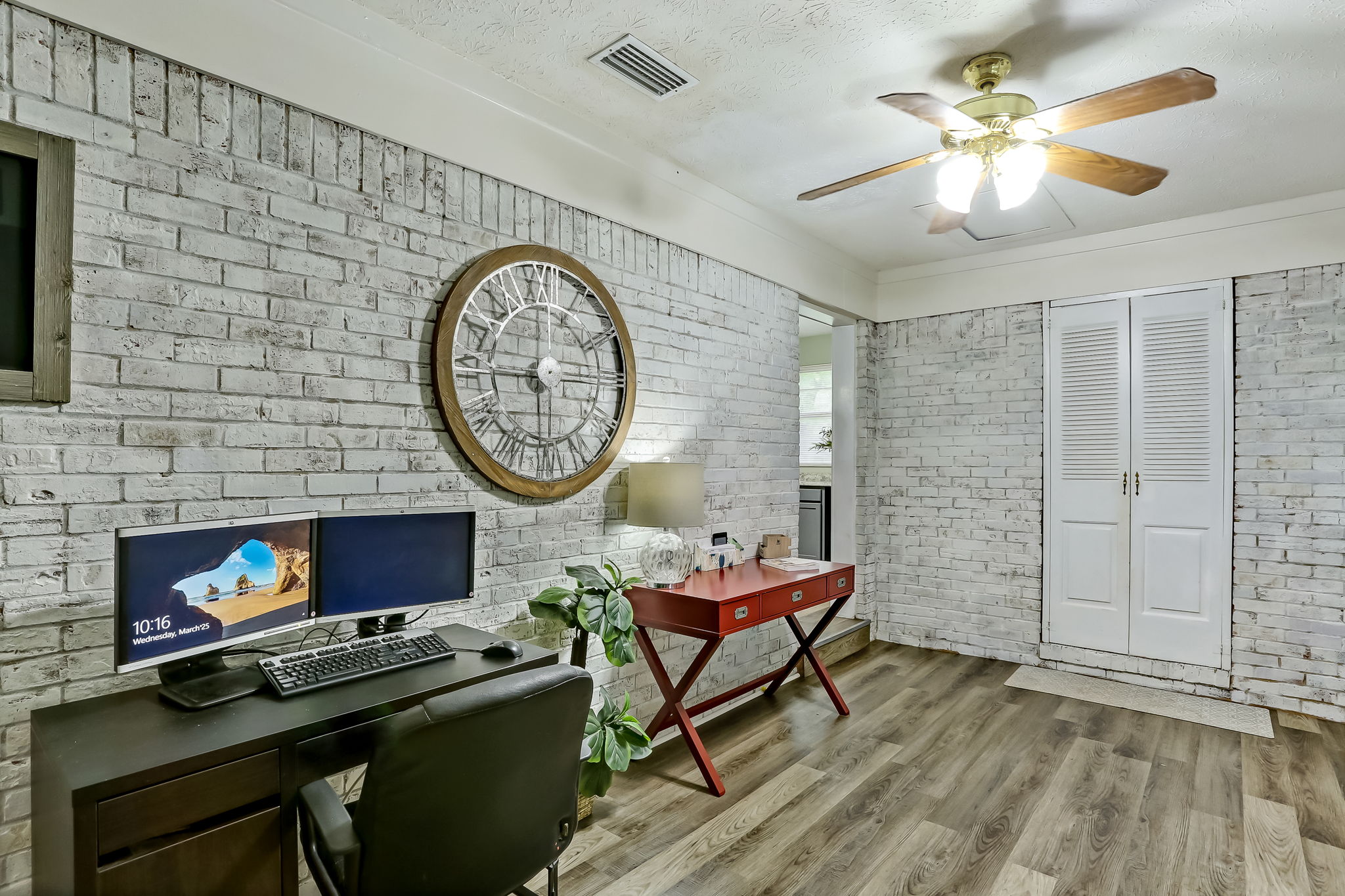 Family Room / Dining Area