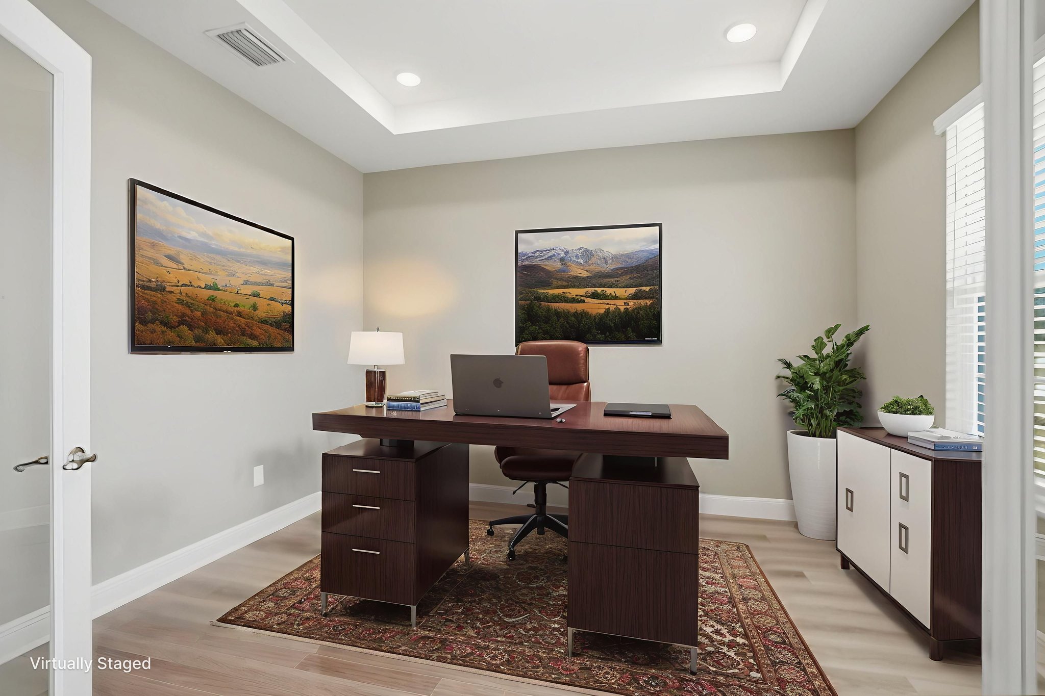 027_DSC04817 virtually staged.jpeg