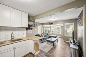 S 60th St-1706-015.jpg