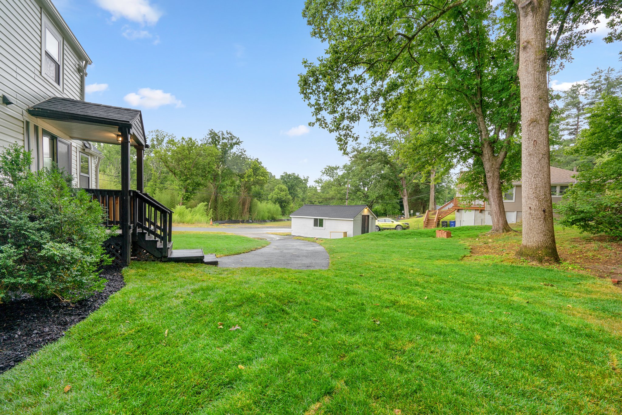 45. Back exterior.jpg