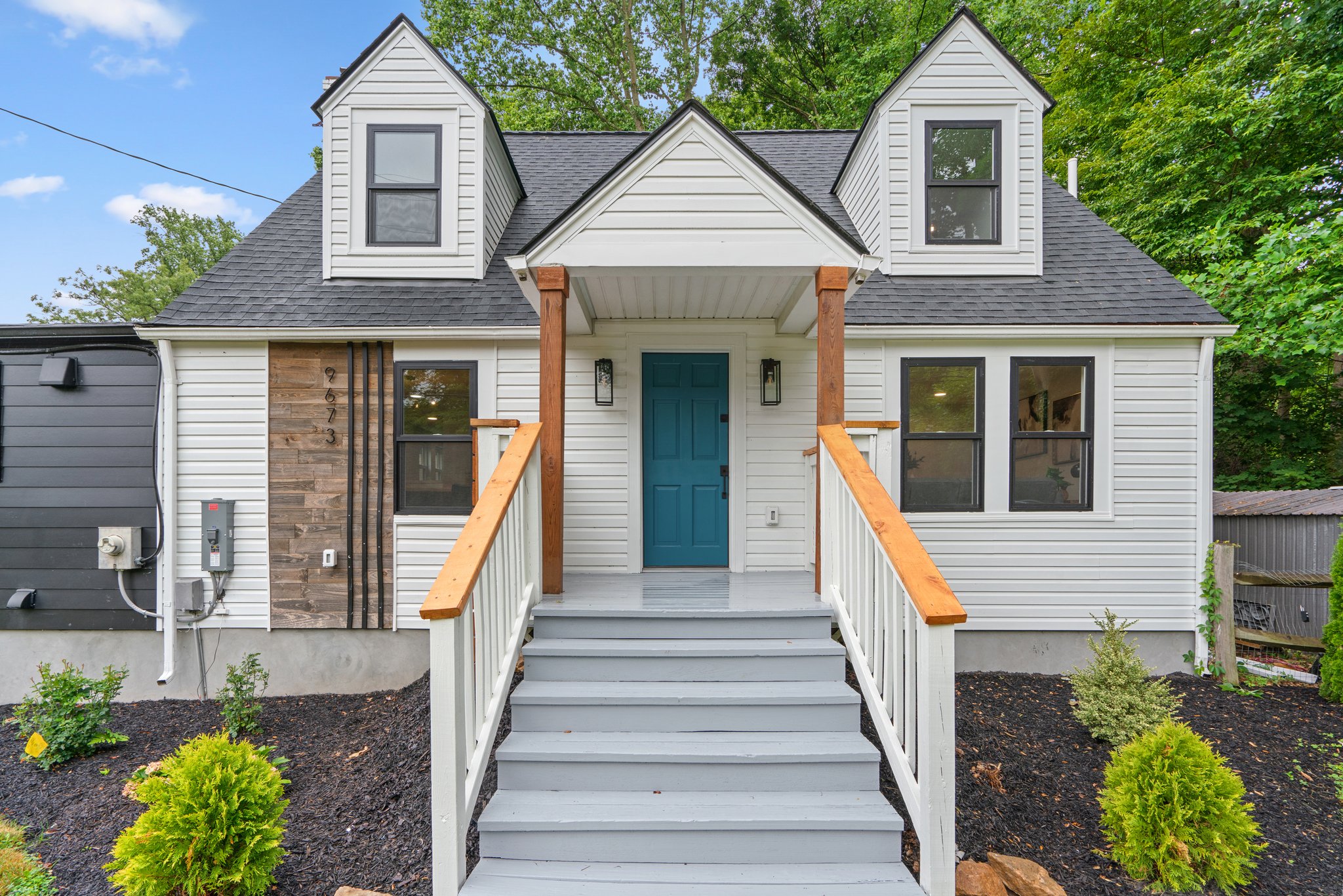 04. Front exterior.jpg