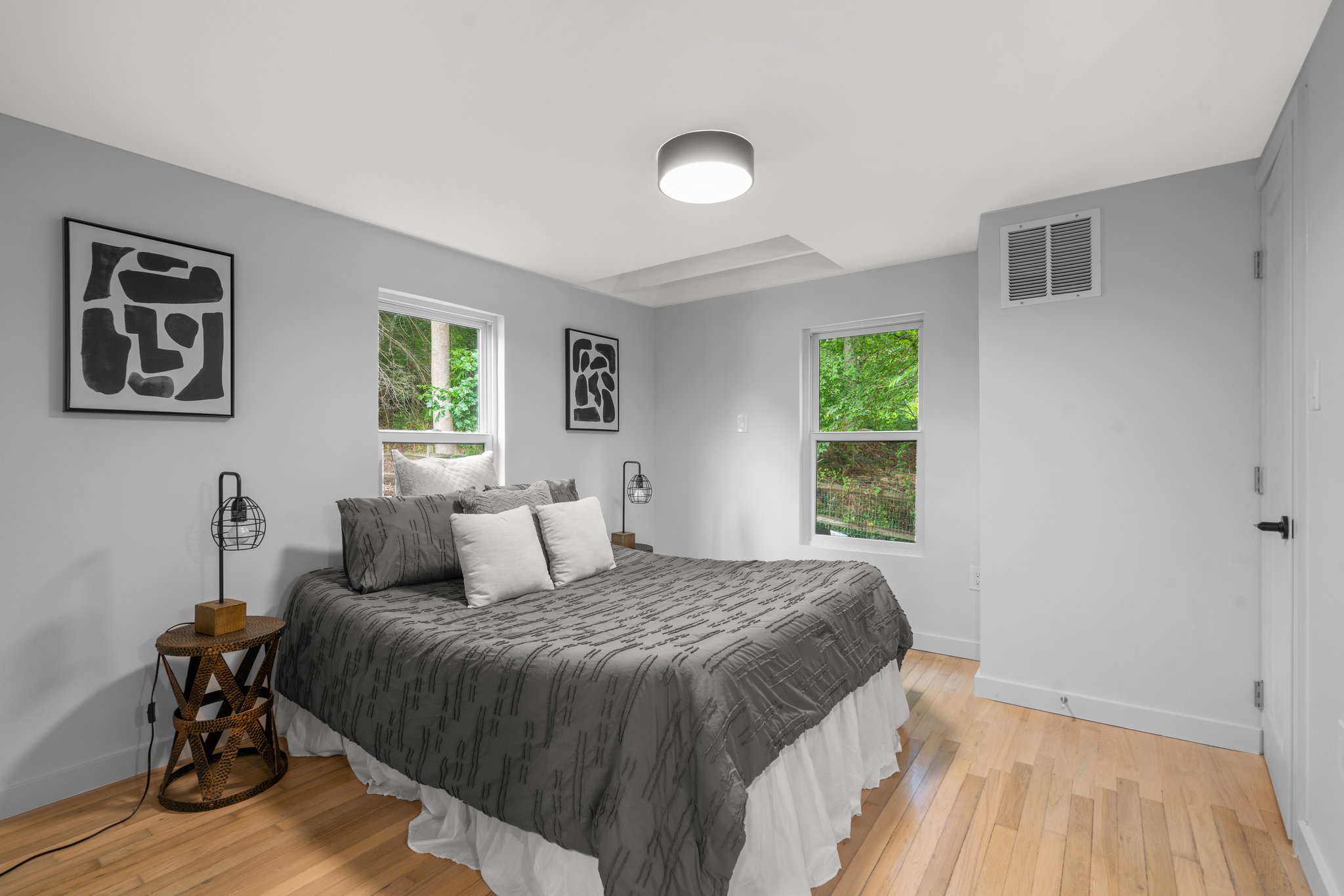 37. Lower bedroom.jpg