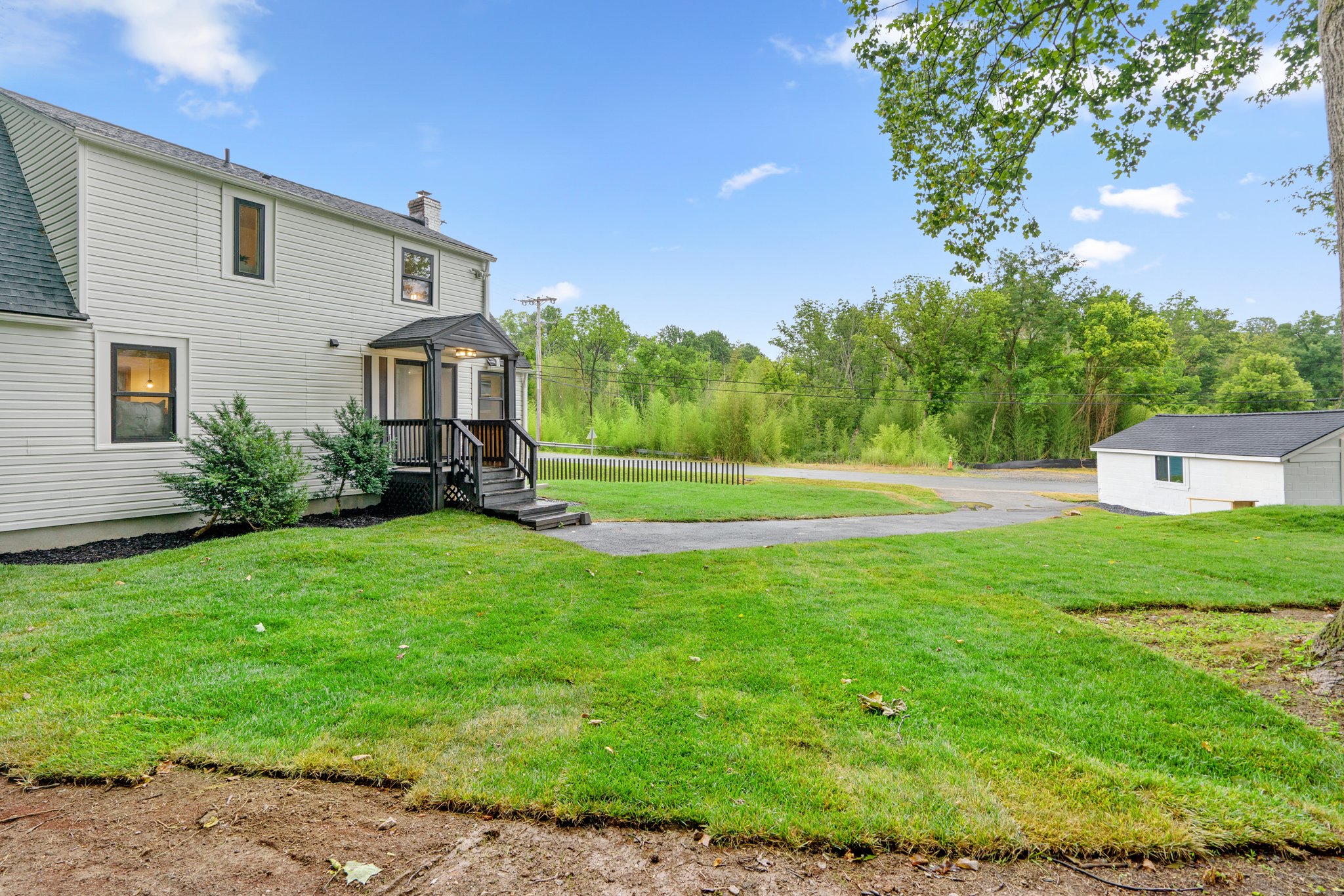 44. Back exterior.jpg