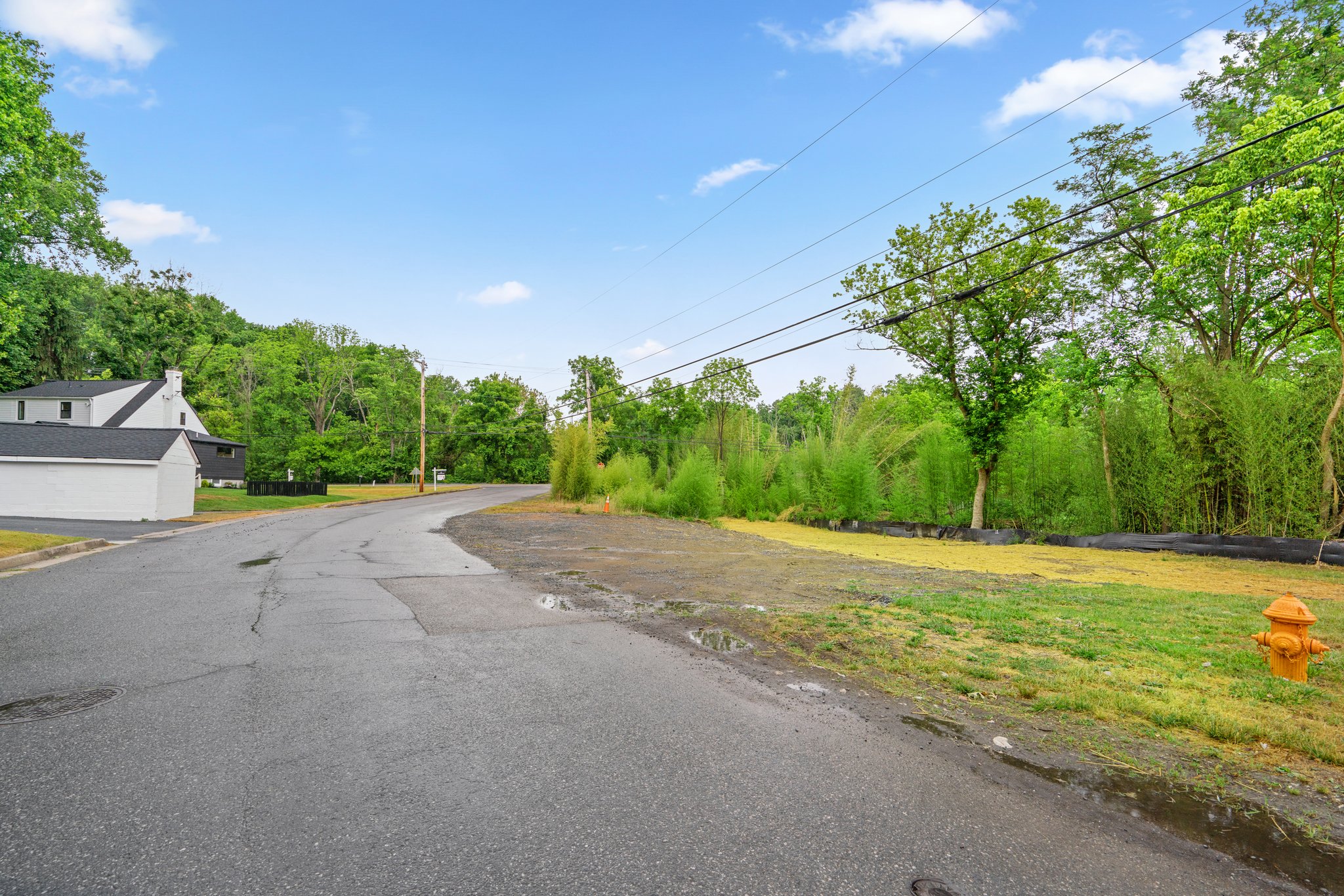 41. Back exterior.jpg