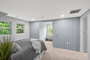 27. Upper bedroom.jpg