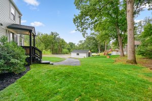 45. Back exterior.jpg