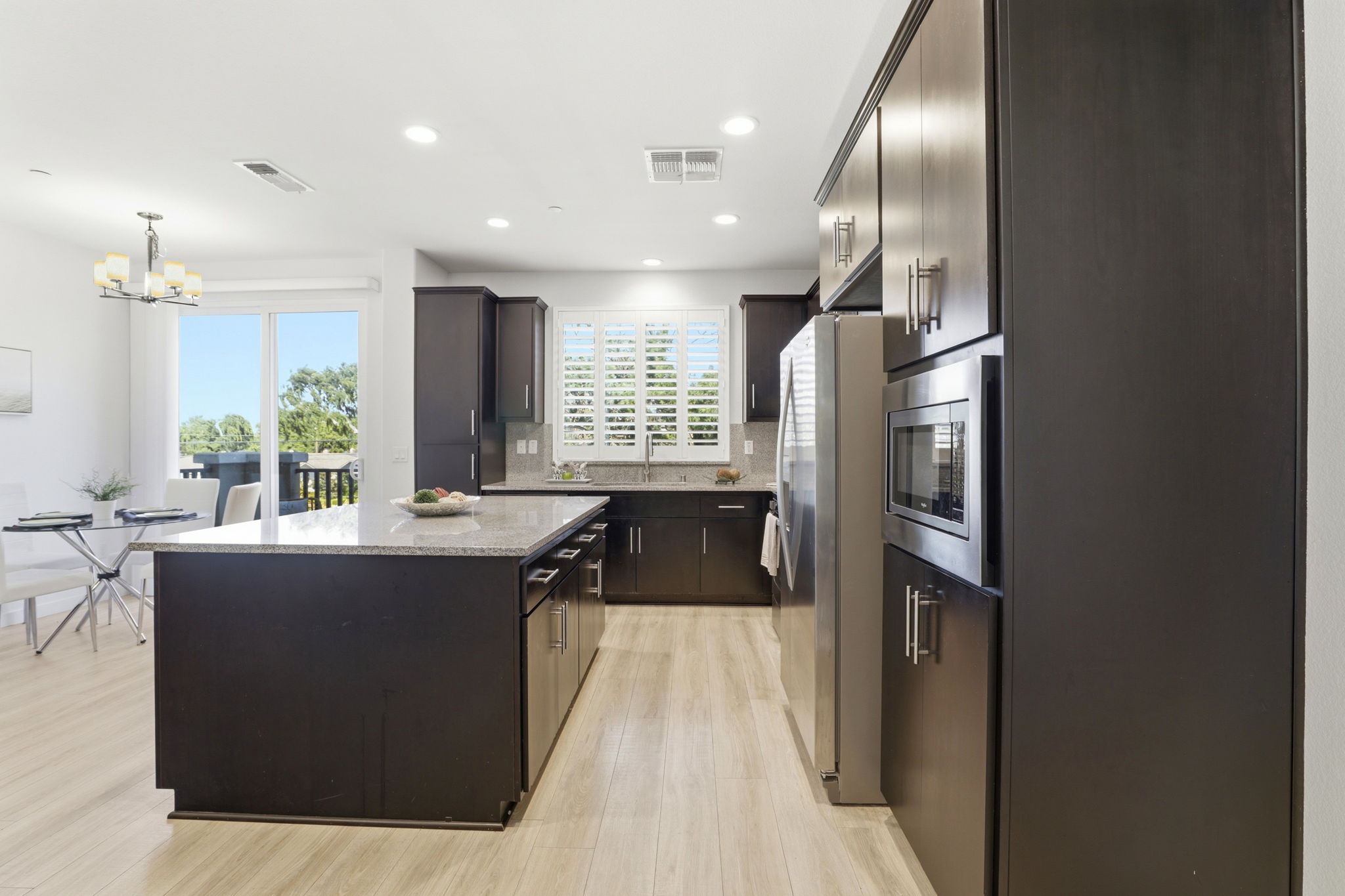 016_F8_968 Almaden Ln