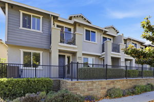 002_F8_968 Almaden Ln