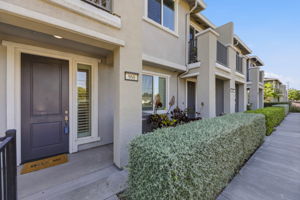 007_F8_968 Almaden Ln
