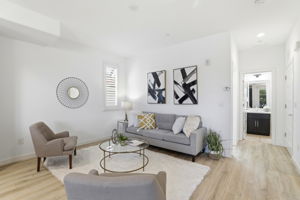 012_F8_968 Almaden Ln