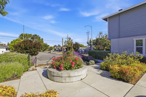 033_F8_968 Almaden Ln