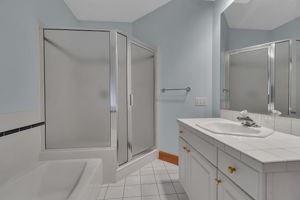  Photo 33