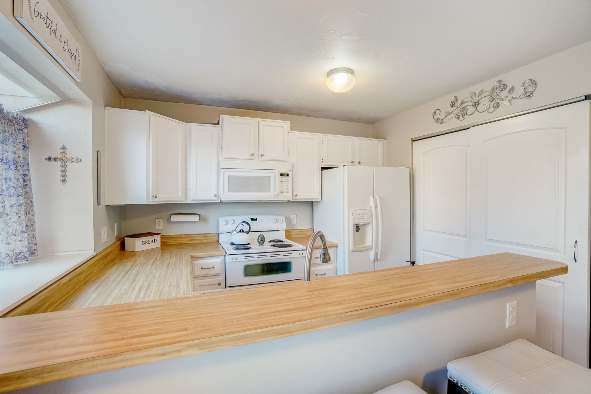 W Chatfield Ln-017