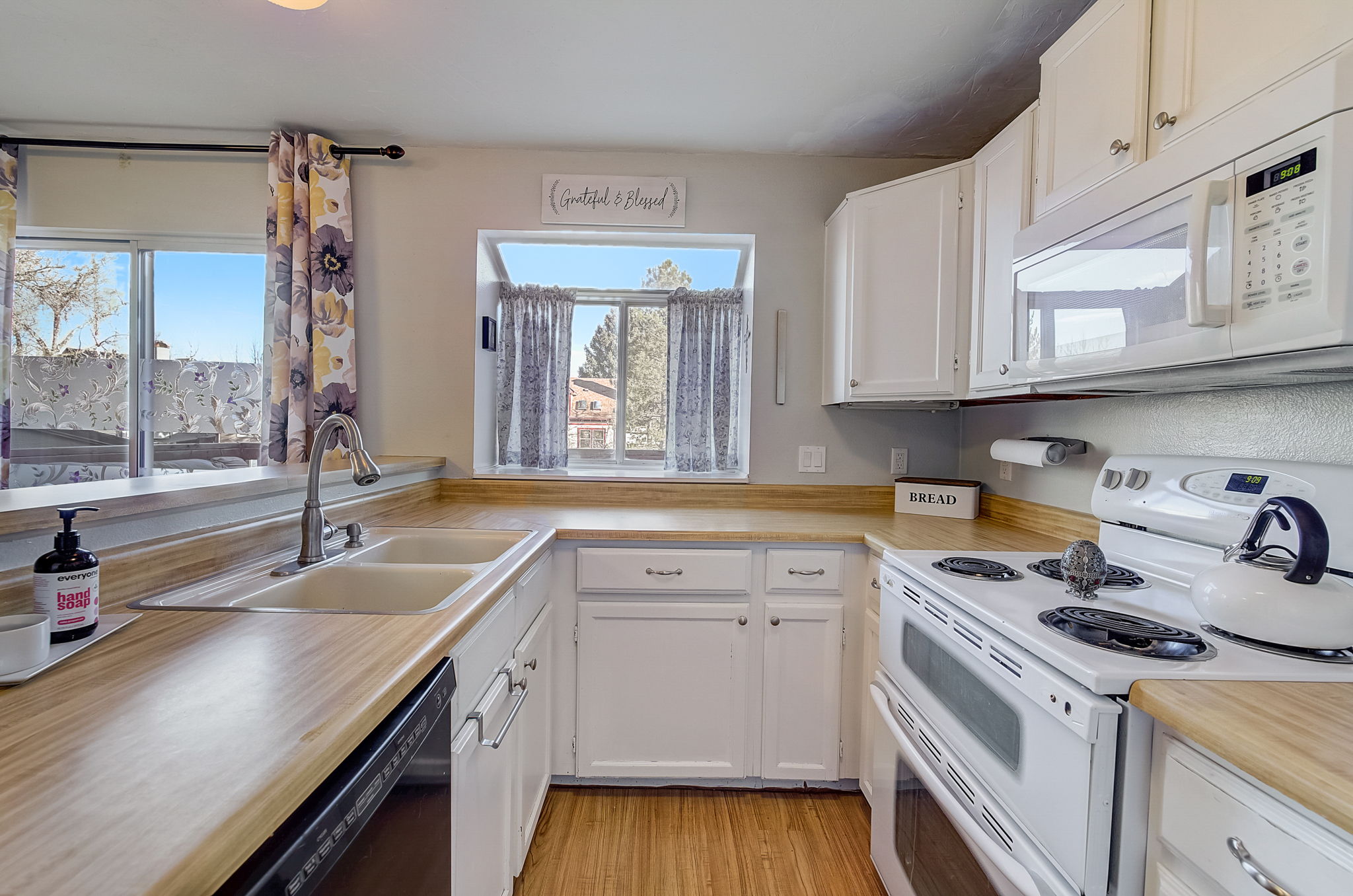 W Chatfield Ln-047