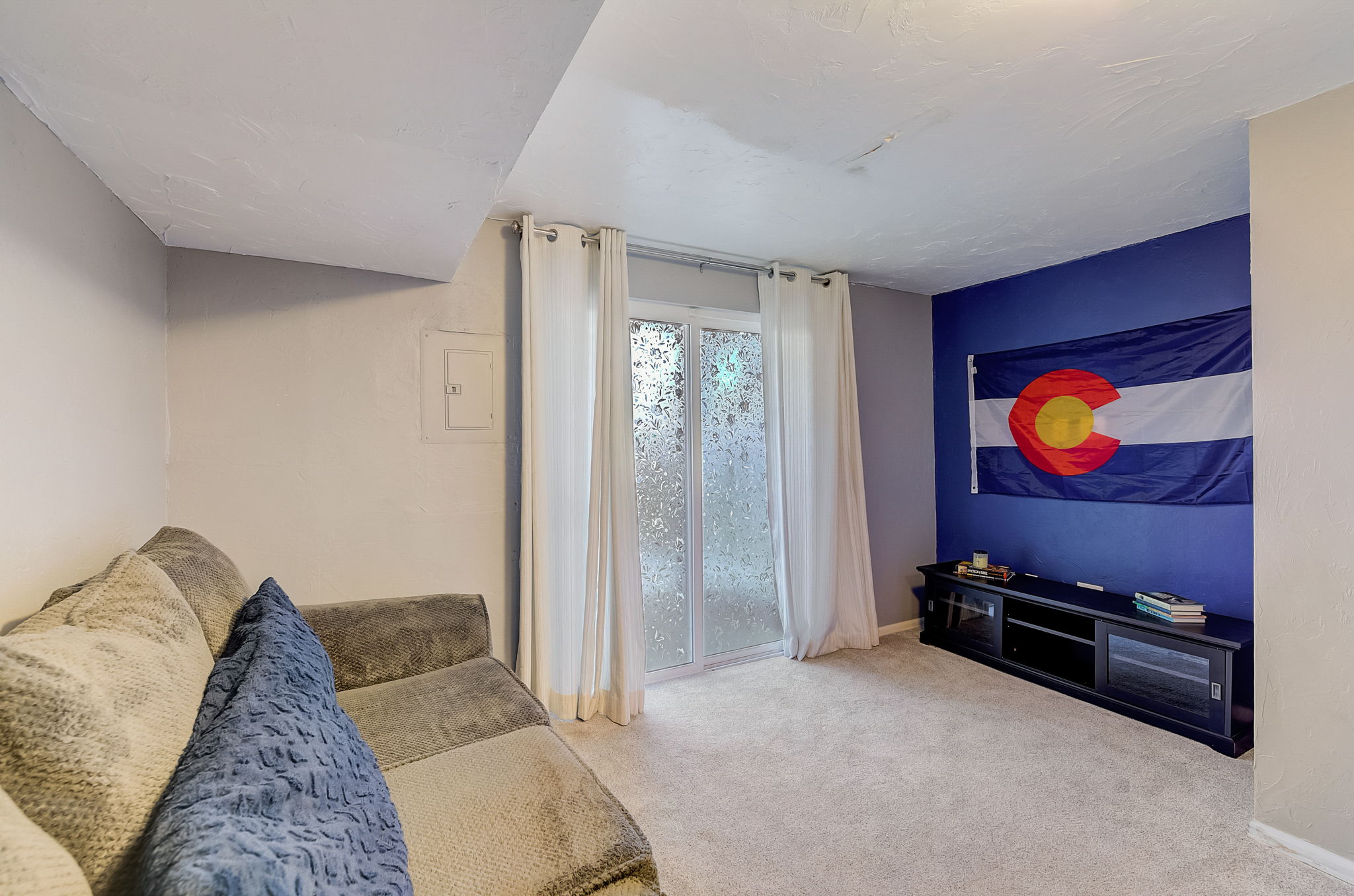 W Chatfield Ln-050