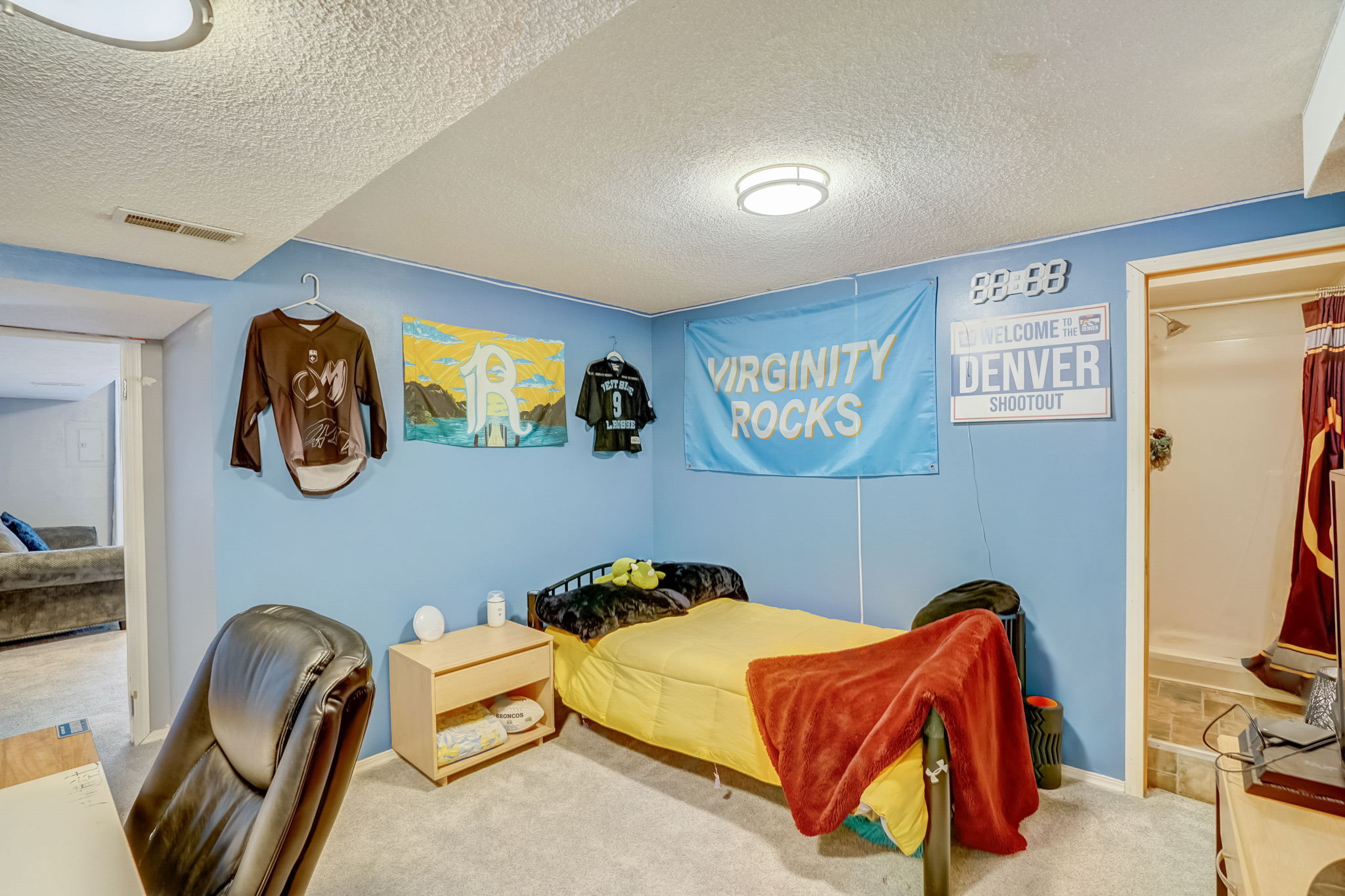 W Chatfield Ln-023