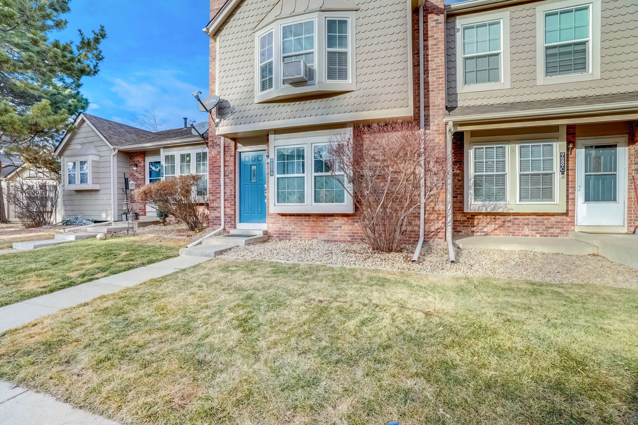 W Chatfield Ln-007
