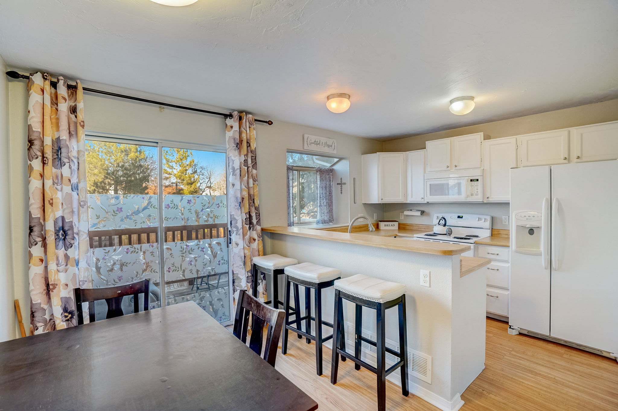 W Chatfield Ln-015