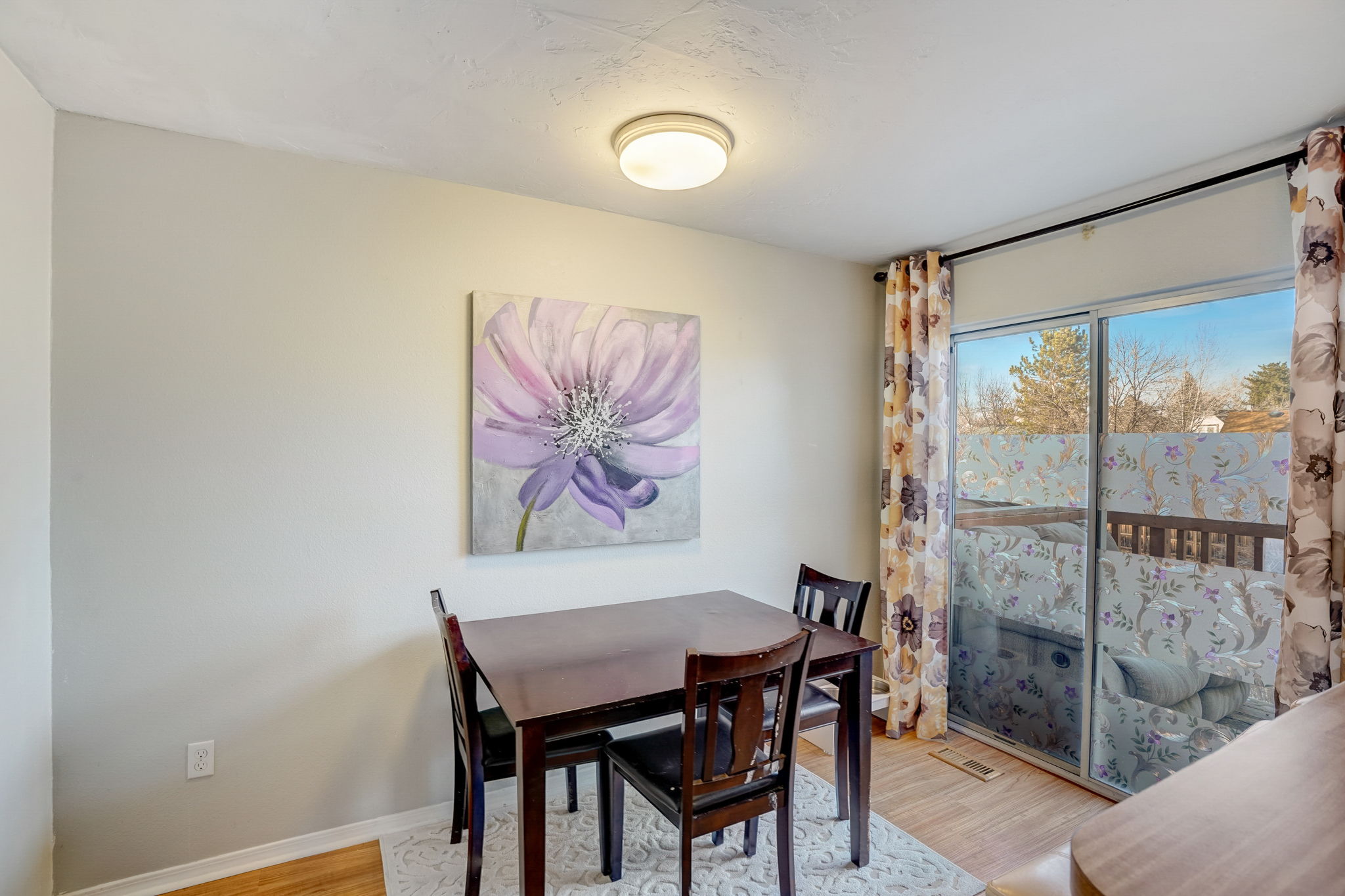 W Chatfield Ln-012