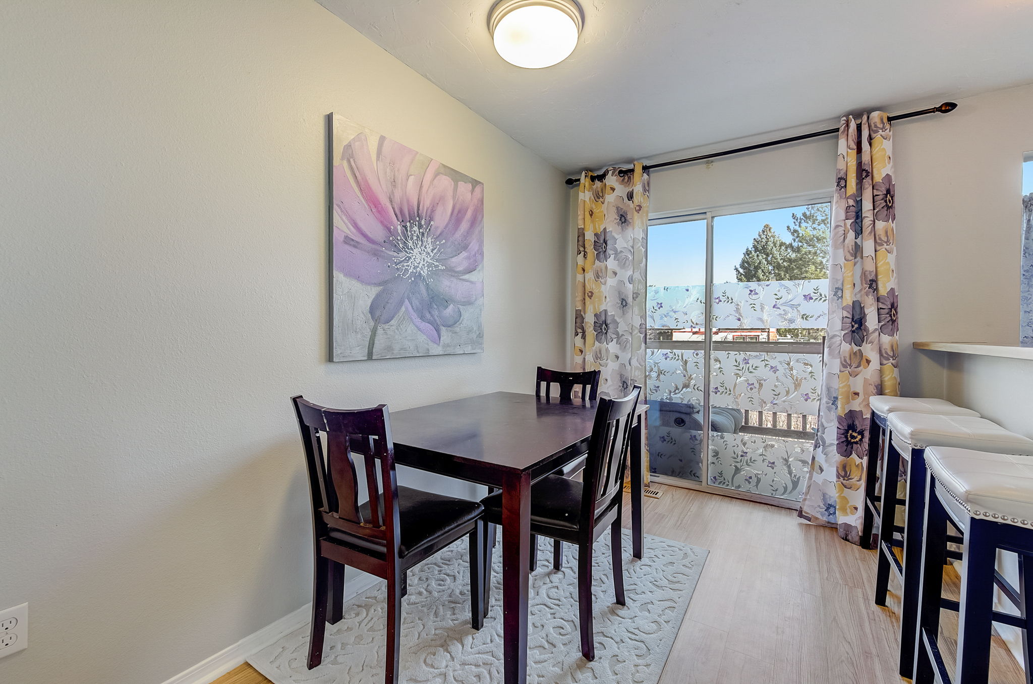 W Chatfield Ln-044