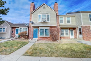W Chatfield Ln-003