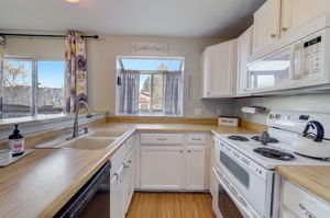 W Chatfield Ln-047
