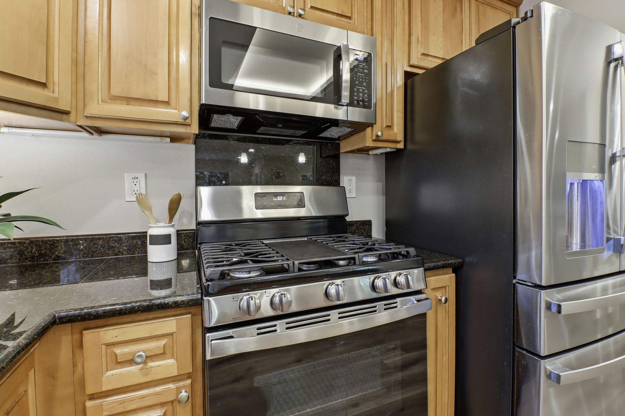 027_F8_969 Twin Brook Ct