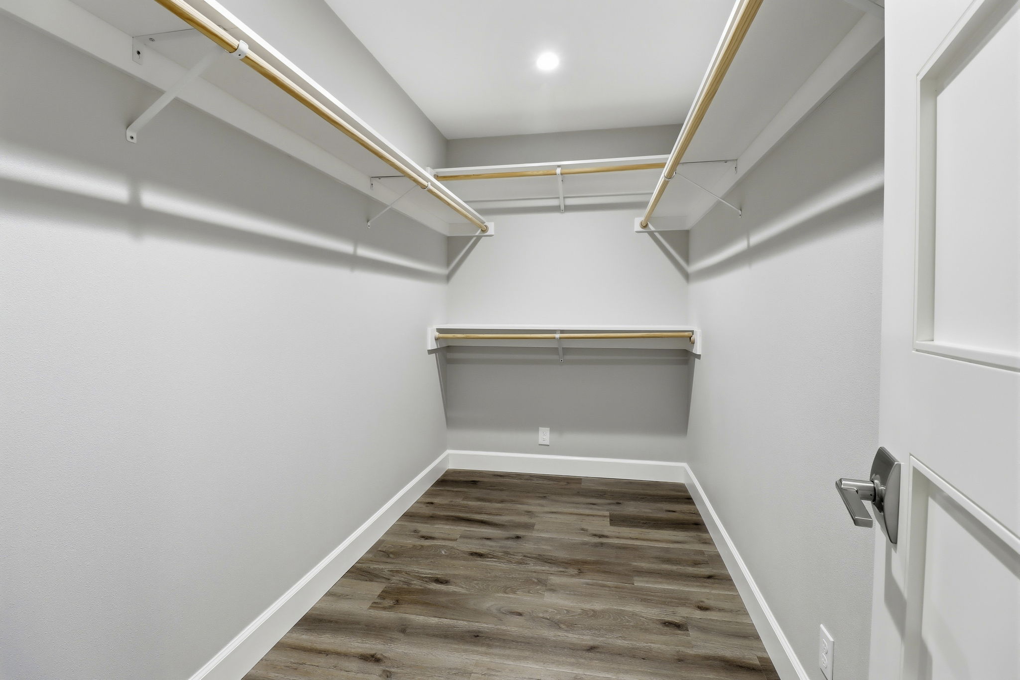 044_F8_969 Twin Brook Ct