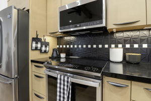 021_F8_969 Twin Brook Ct