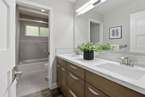 048_F8_969 Twin Brook Ct