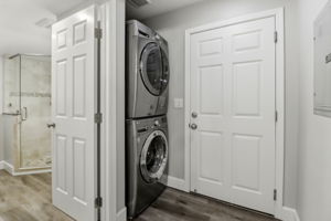 050_F8_969 Twin Brook Ct