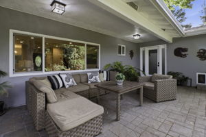 053_F8_969 Twin Brook Ct