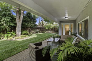 054_F8_969 Twin Brook Ct