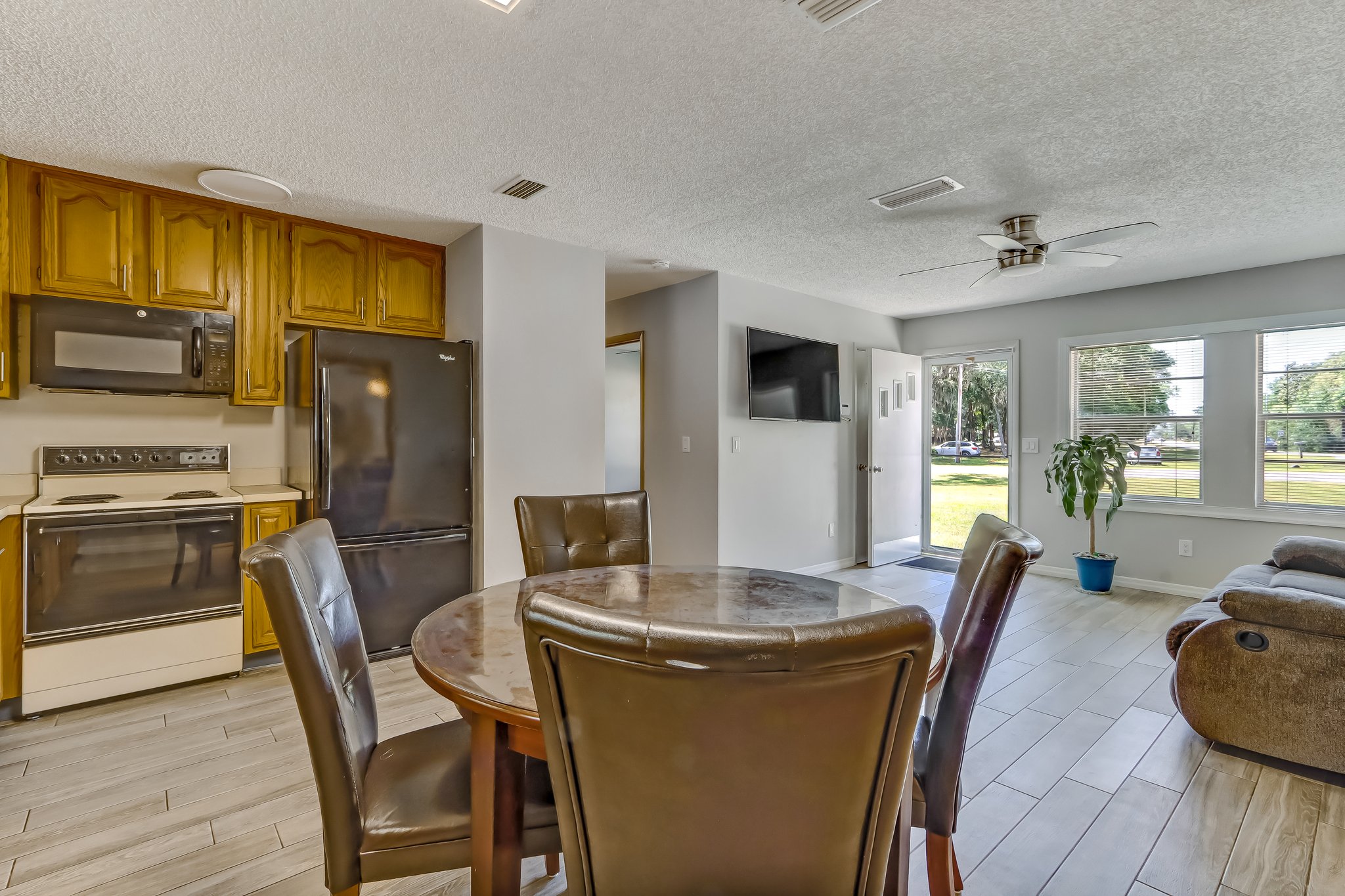 Dining Area/ Kitchen