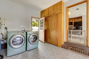 Laundry / Flex Room