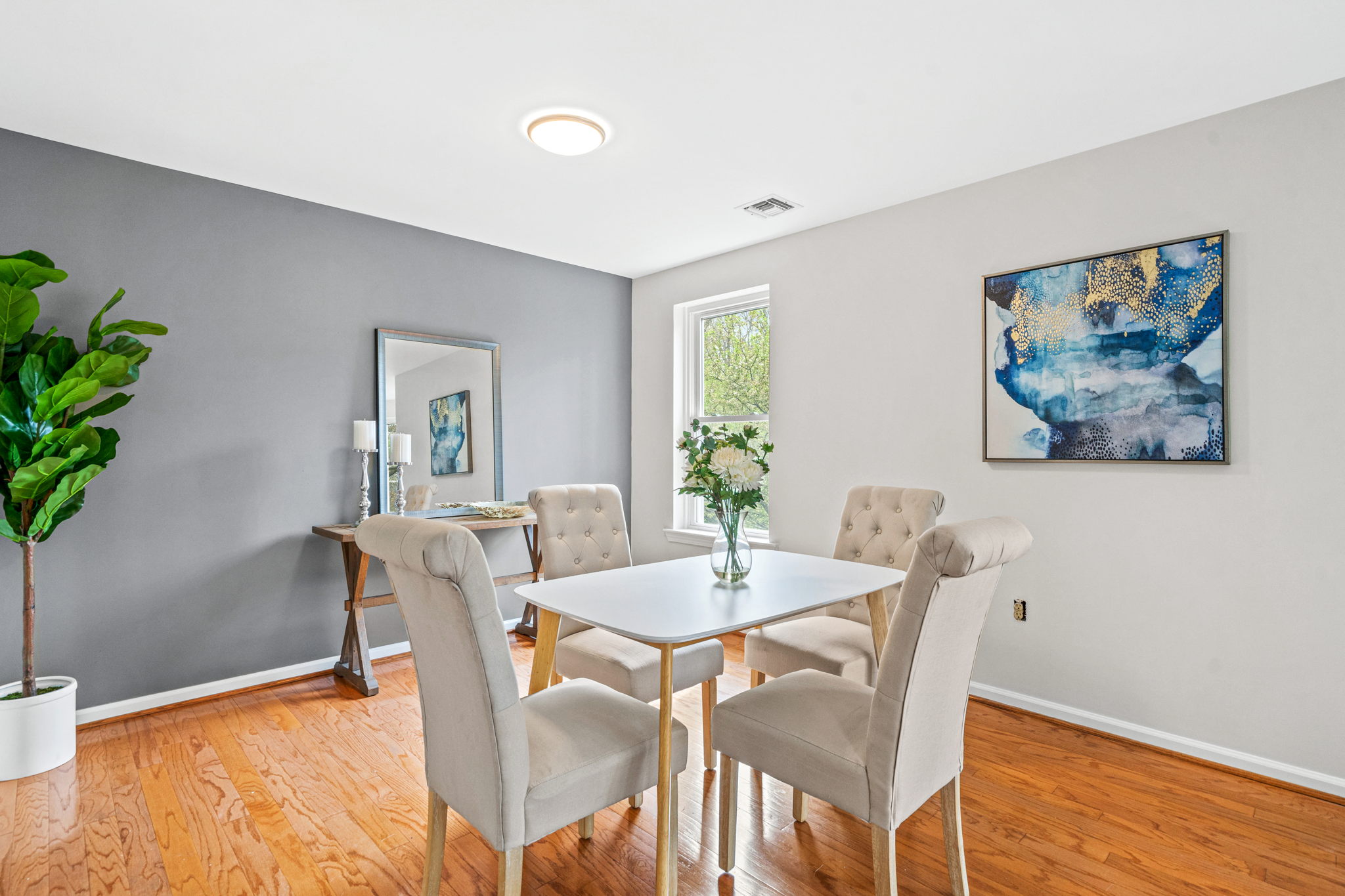 97 Anderer Ln, Boston, MA 02132, USA Photo 17
