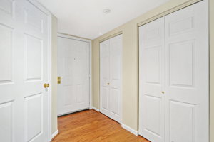 97 Anderer Ln, Boston, MA 02132, USA Photo 25