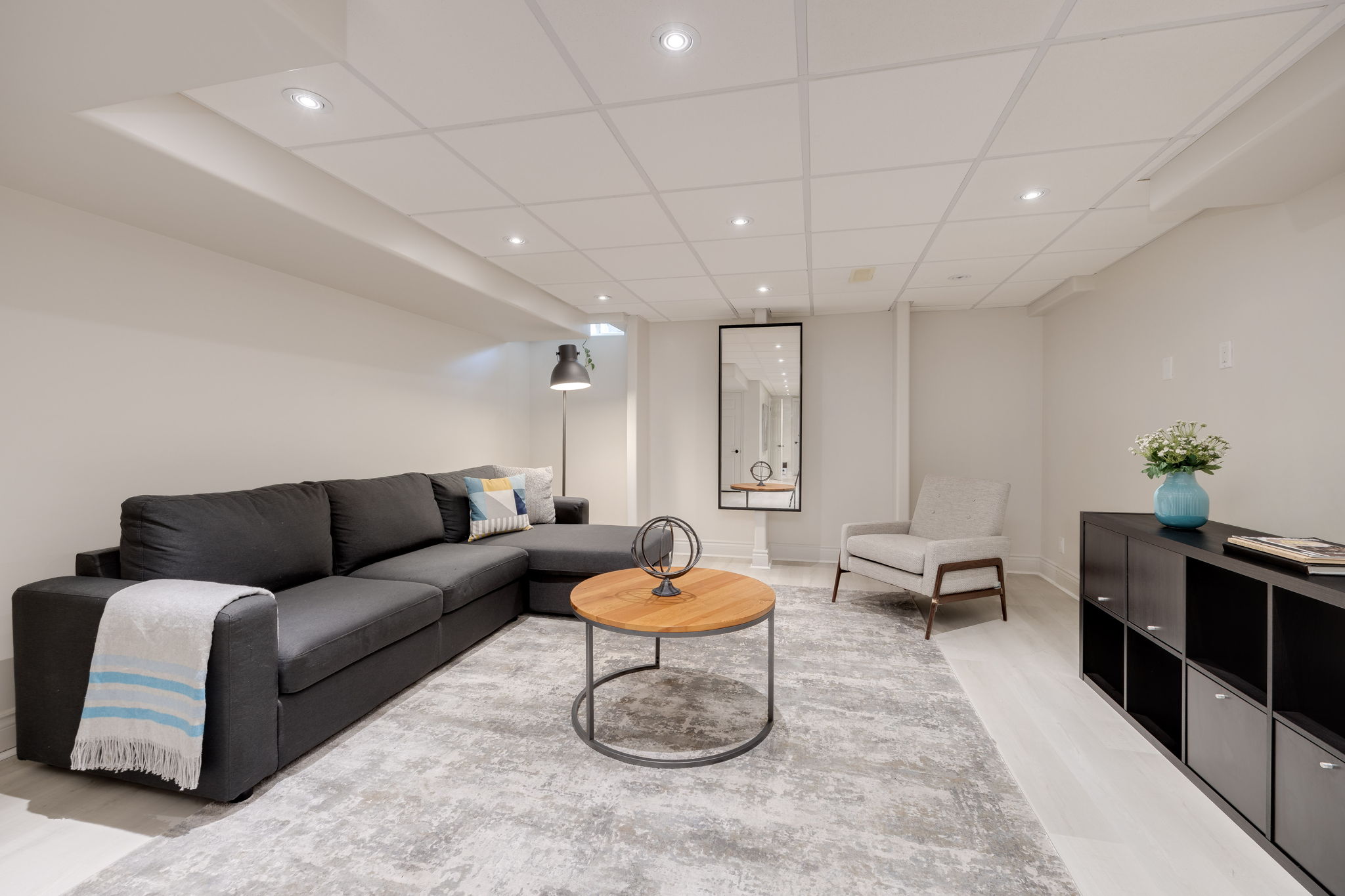 Toronto property showcase — delivered property photograph 24