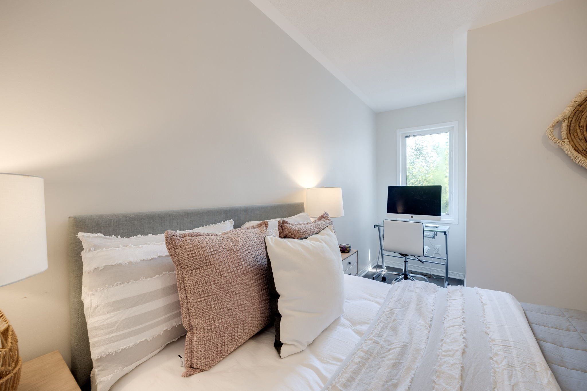 Toronto property showcase — delivered property photograph 14