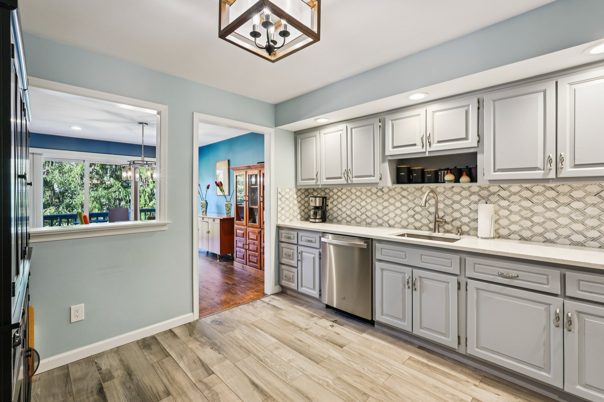 Frost Ln-S1710-021.jpg