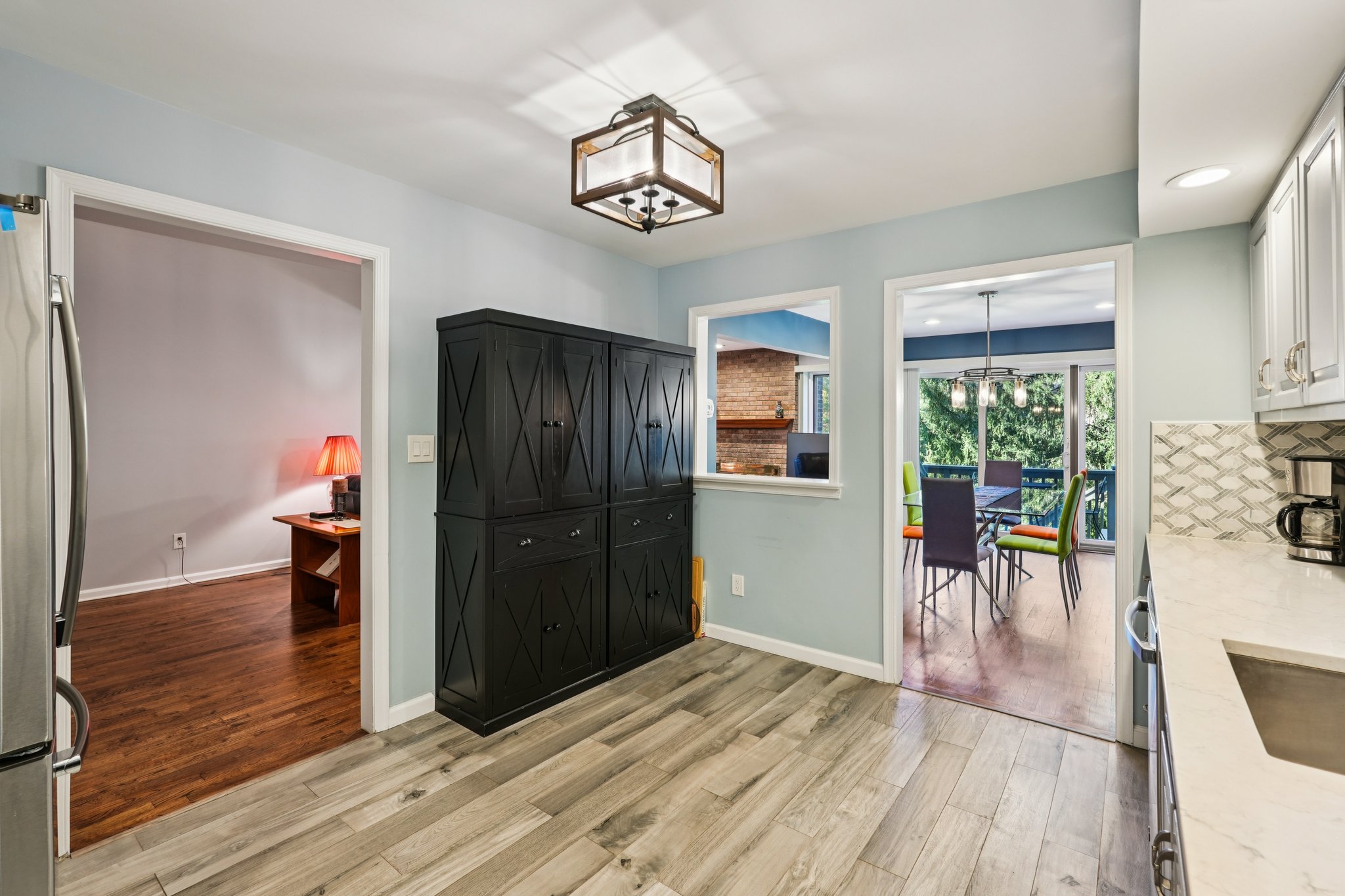 Frost Ln-S1710-022.jpg