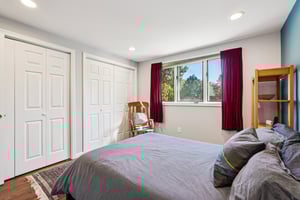 Frost Ln-S1710-025.jpg
