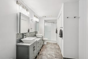 Frost Ln-S1710-038.jpg