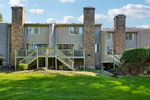 Frost Ln-S1710-049.jpg