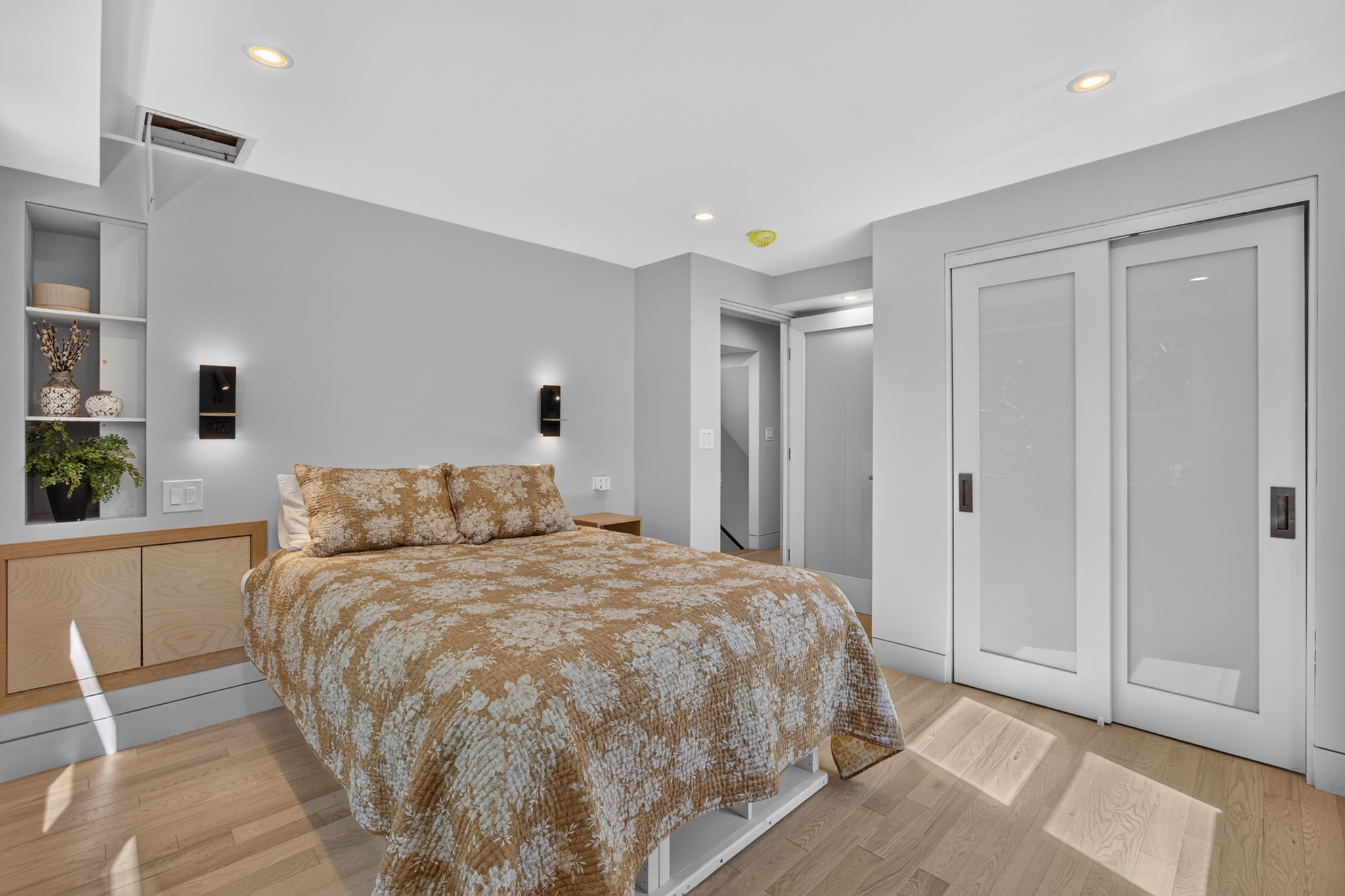  Photo 36